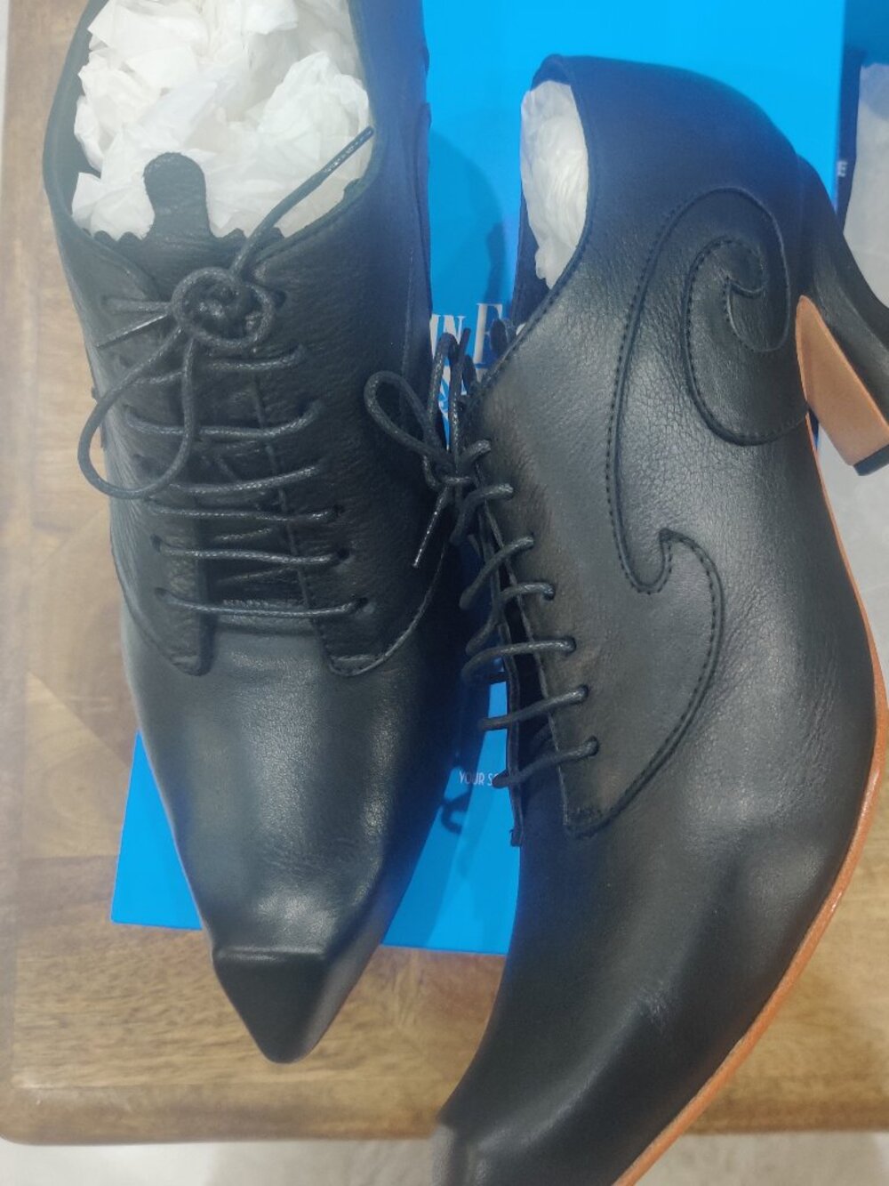 John Fluevog shoes size 13 W 11M New